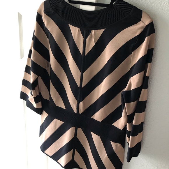 Grace Blazer - Picture 3 of 3